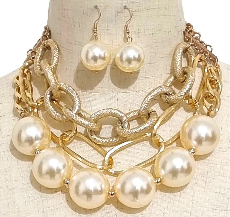 Chunky Cream Pearl Gold Layered Chain Necklace Set