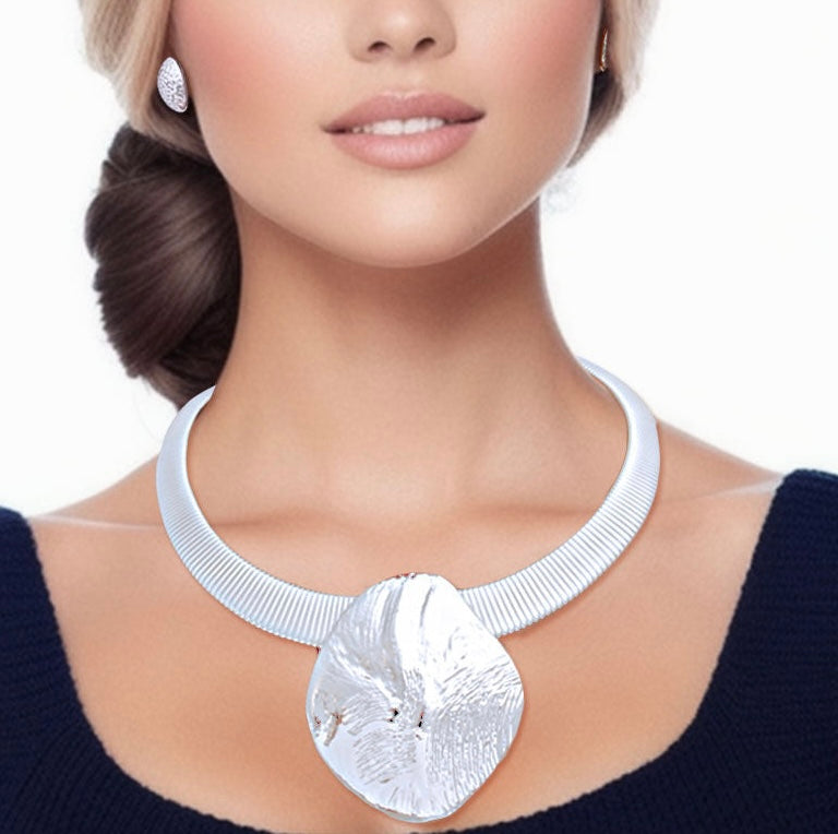 Silver Omega Chain Necklace Set with Textured Metal Pendant