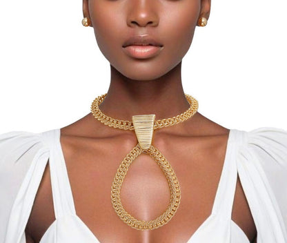 “Golden Elegance” Gold 3D Woven Metal Pendant Necklace Set