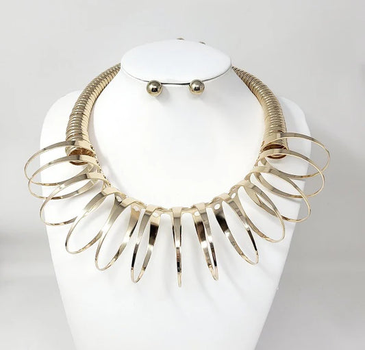 “Going in Circles” Gold Metal Coiled Collar Necklace Set