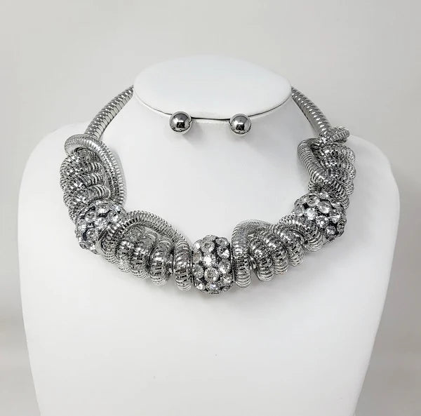 “Halle” Silver Twisted Metal Rhinestone Ball Collar Necklace Set