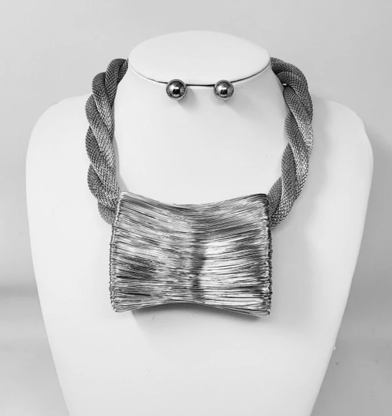 “Wild About Wire” Silver Twisted Mesh Necklace Set with Wire Barrel Pendant