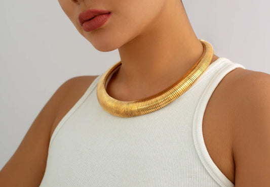 “EnVogue” Gold Omega Collar Necklace Set