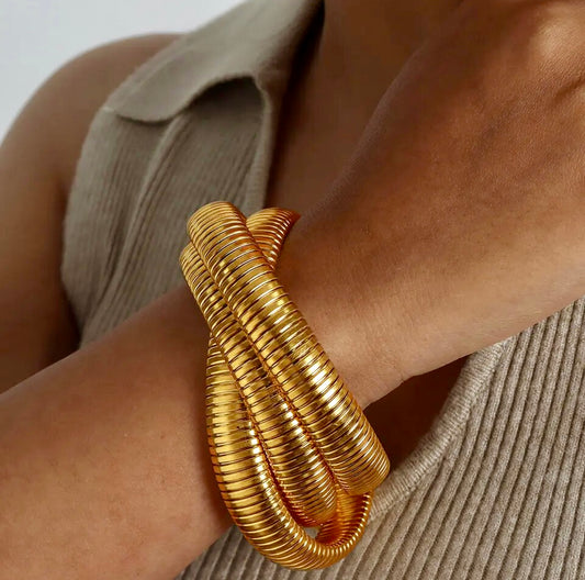“Cobra” Gold Twisted Omega Stretch Bracelet
