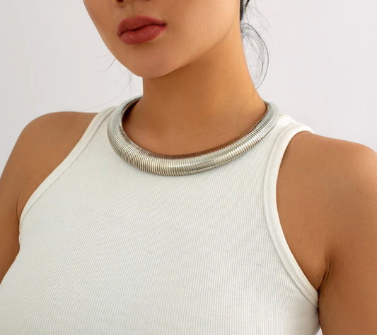 “EnVogue” Silver Omega Collar Necklace Set