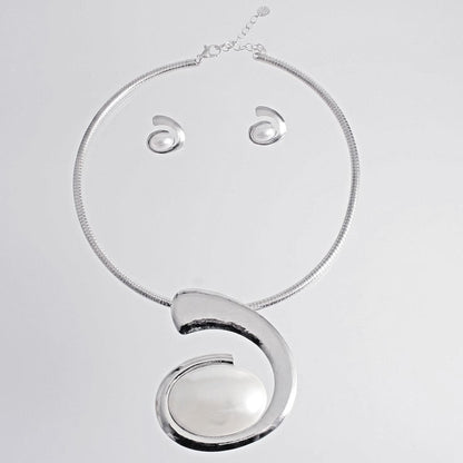 Silver Sculpted Pearl Swirl Pendant Collar Necklace
